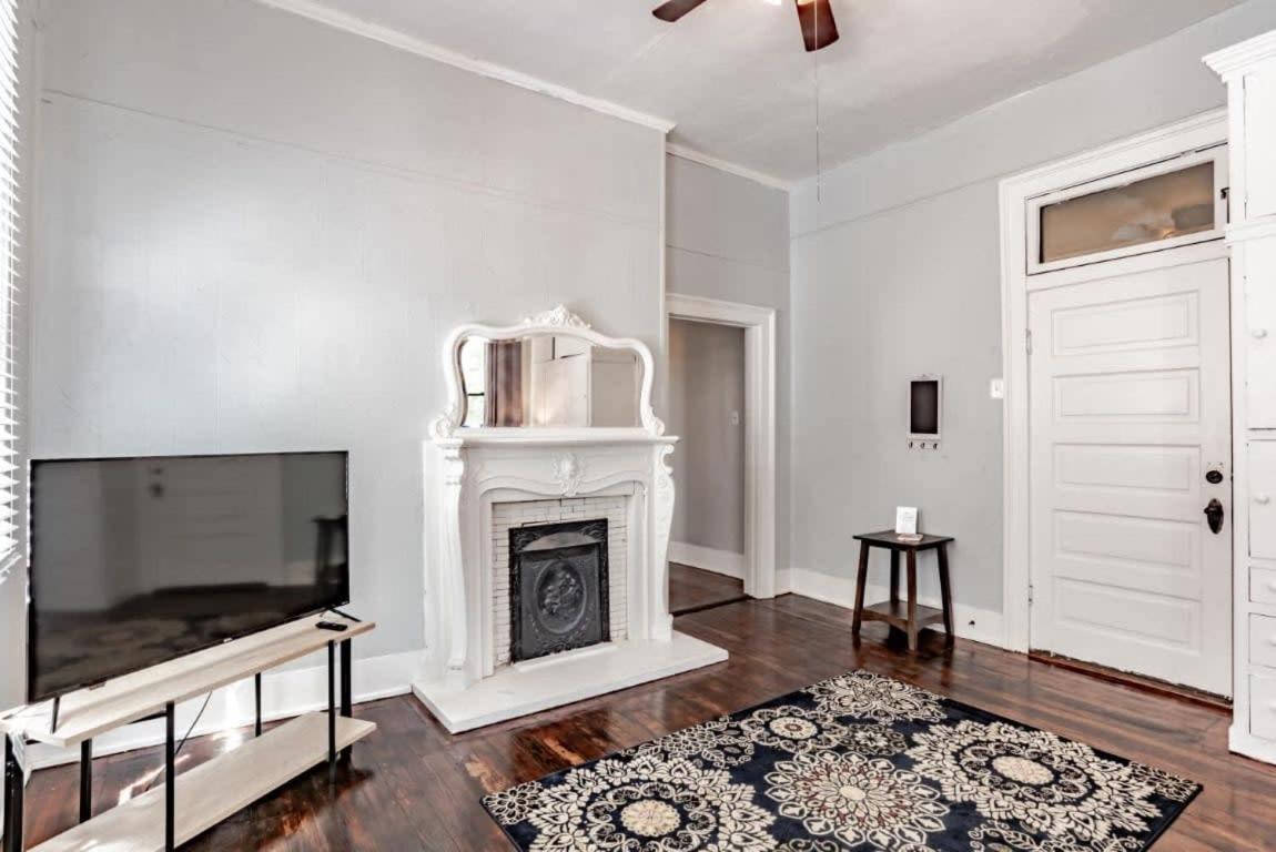 Mins From Downtown & Dining, Dauphin Darling 2 Διαμέρισμα Μόμπαϊλ Εξωτερικό φωτογραφία