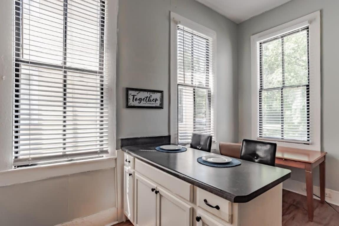 Mins From Downtown & Dining, Dauphin Darling 2 Διαμέρισμα Μόμπαϊλ Εξωτερικό φωτογραφία