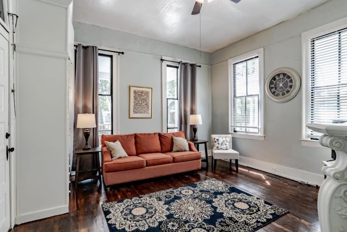 Mins From Downtown & Dining, Dauphin Darling 2 Διαμέρισμα Μόμπαϊλ Εξωτερικό φωτογραφία